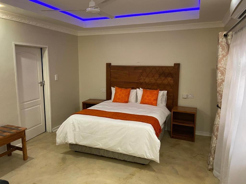 The Shrub Lodge Водопад Виктория Номер фото