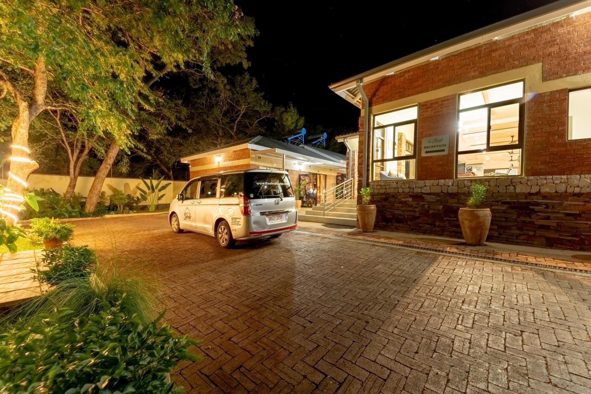 The Shrub Lodge Водопад Виктория Экстерьер фото